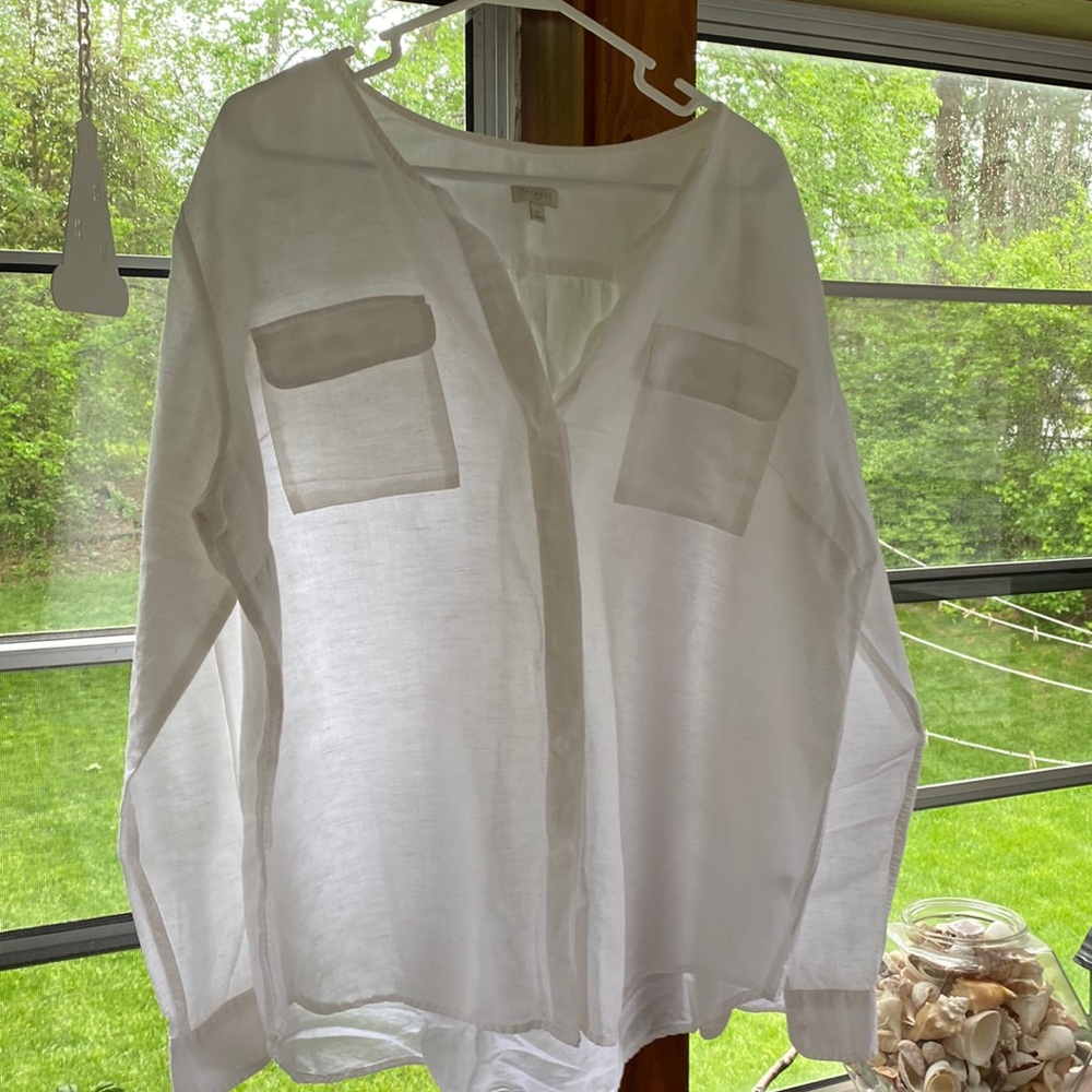 Gently worn white button down no collar